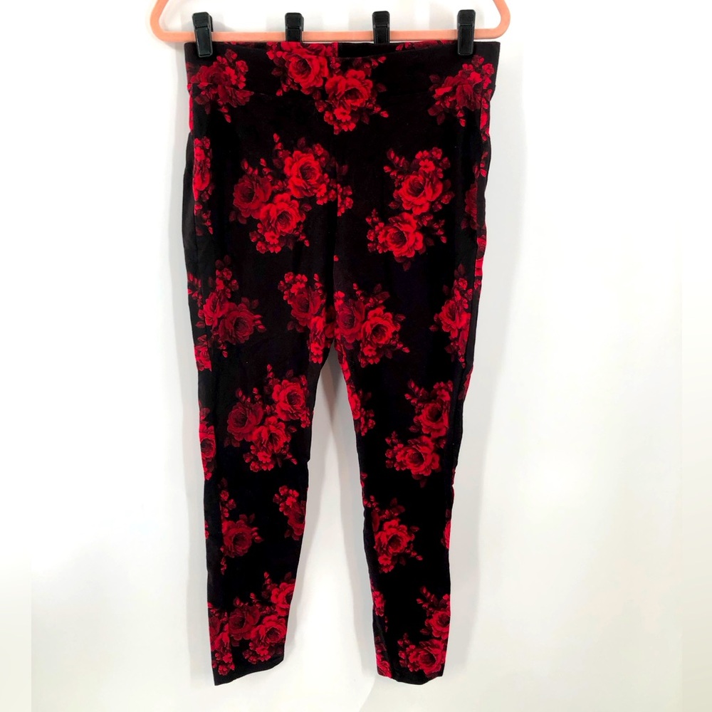 Torrid Womens leggings size 1